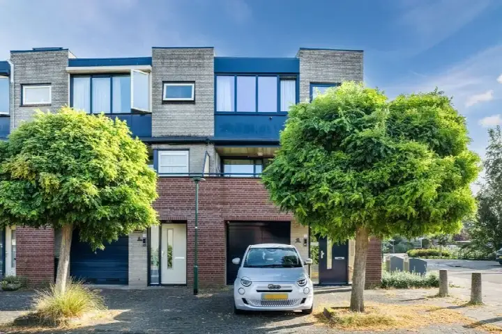 Hoekwoning te koop: Anton van Duinkerkenstraat 35, Hoge Akker Dongen