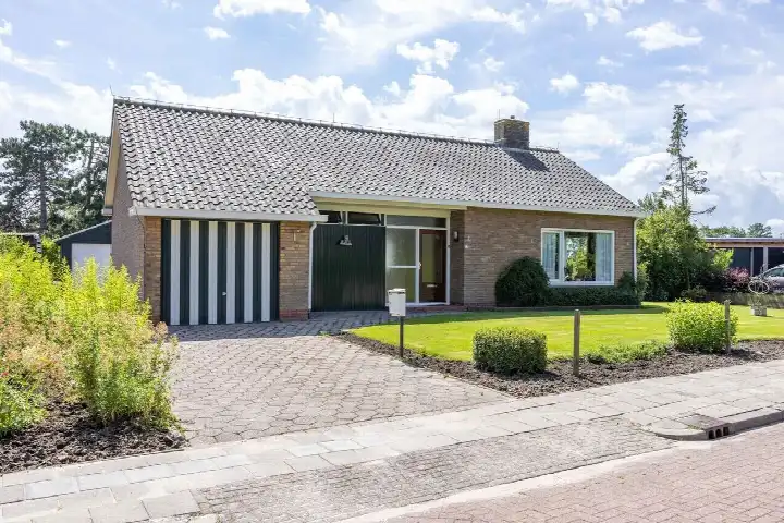 Vrijstaande woning te koop: Antoni Verburghwijk 68, Termunterzijl Termunterzijl