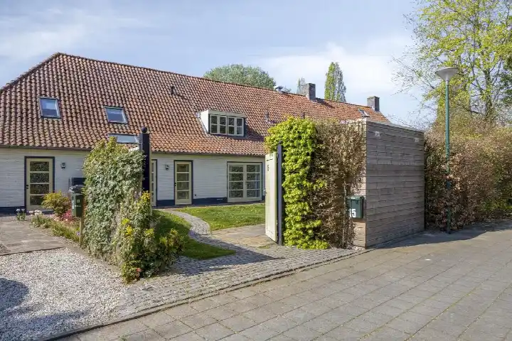 Appartement te koop: Antoon Coolenstraat 15, Balledonk Heeswijk-Dinther
