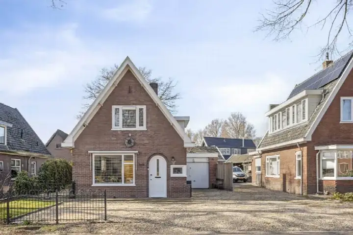 Vrijstaande woning te koop: Apeldoornseweg 64, Vogelbuurt Vaassen