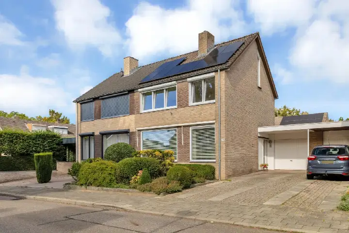 Tussenwoning te koop: Apollohof 78, Daalhof Maastricht
