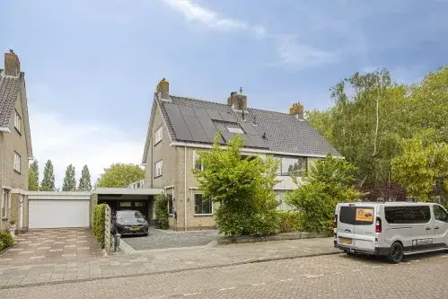 Tussenwoning te koop: Apollolaan 17, Fortuinwijk-Zuid Leiden