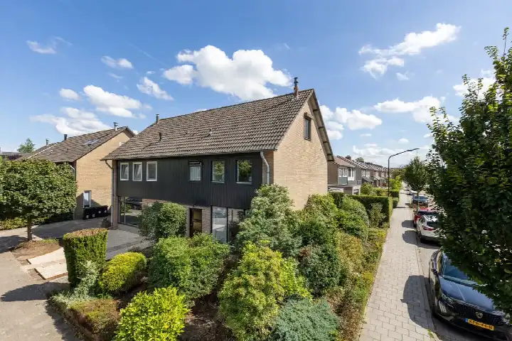 Corner house for sale: Apollostraat 26, Berlicum Berlicum