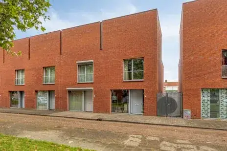 Corner house for sale: Arke Noëstraat 80, Bouwmeestersbuurt Zuid Tilburg