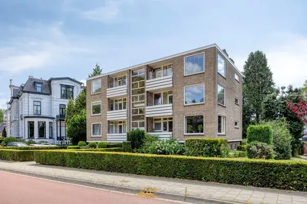 Appartement te koop: Arnhemsestraatweg 47, Velp-Noord boven spoorlijn Velp
