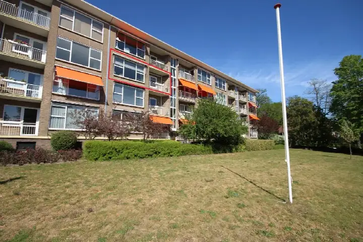 Appartement te koop: Arnhemsestraatweg 56, Velp-Noord boven spoorlijn Velp
