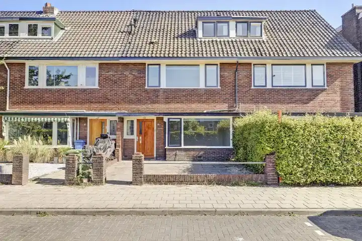 Tussenwoning te koop: Arnhemseweg 164, Vermeerkwartier-West Amersfoort
