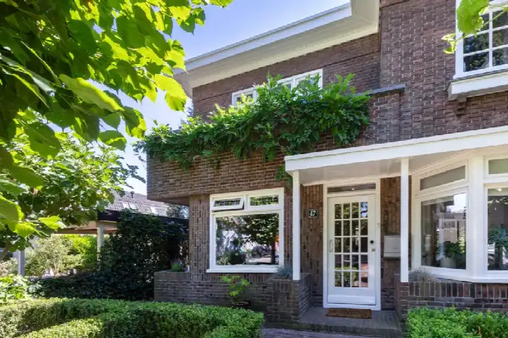 Semi-detached for sale: Arnhemseweg 47, Brummelhof Apeldoorn
