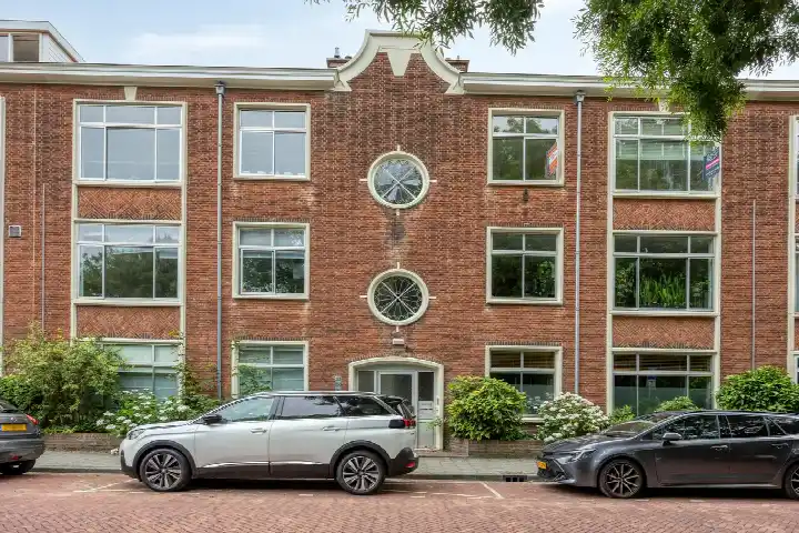 Appartement te koop: Aronskelkweg 256, Bohemen en Meer en Bos 'S-Gravenhage