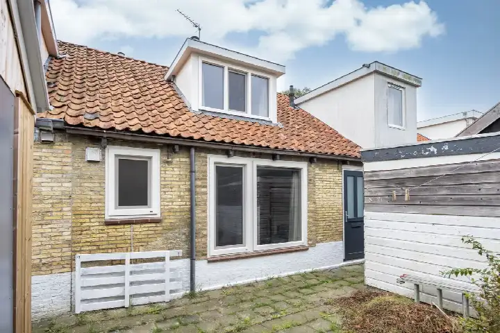 Tussenwoning te koop: Arumerweg 81, Witmarsum Witmarsum