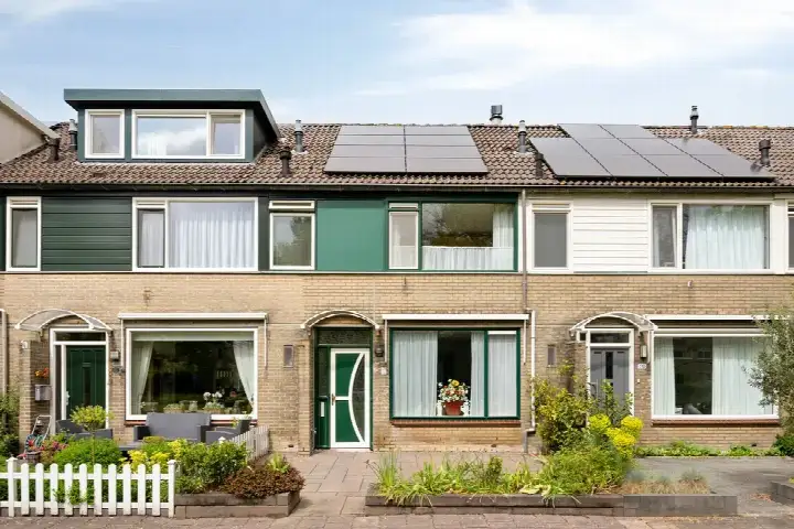 Tussenwoning te koop: Asschatterweg 129, De Wetering Leusden