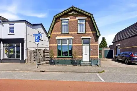 Twee-onder-één-kap te koop: Asselsestraat 160, Brinkhorst Apeldoorn