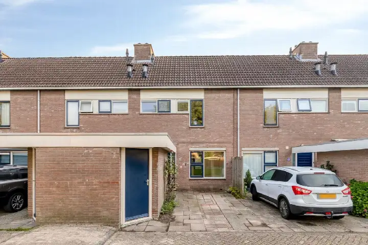 Tussenwoning te koop: Astertuin 23, Tuinenbuurt Zoetermeer