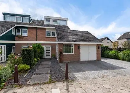 Hoekwoning te koop: Aukebaes 40, Joure, Centrum Joure