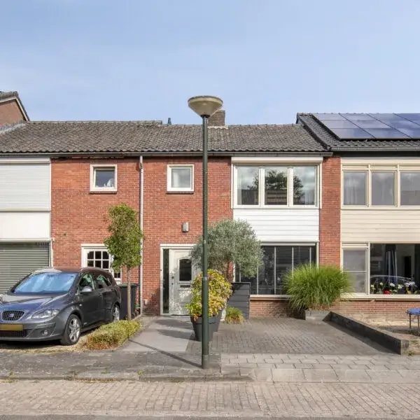 Tussenwoning te koop: Azaleastraat 30, Theereheide Sint-Michielsgestel