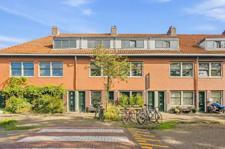 Appartement te koop: Azaleastraat 52, Bloemenbuurt-Noord Amsterdam