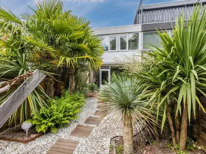 Terraced house for sale: Azarooldoorn 40, Ommoord Rotterdam