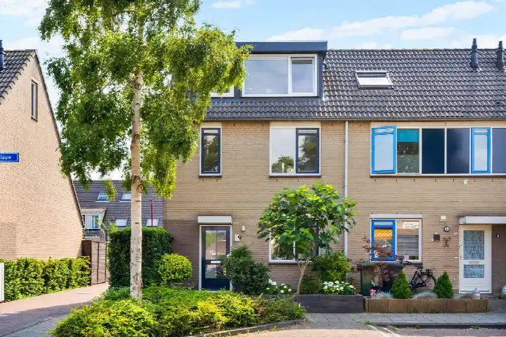 Corner house for sale: Azuurblauw 2, Blauwenbuurt Zoetermeer