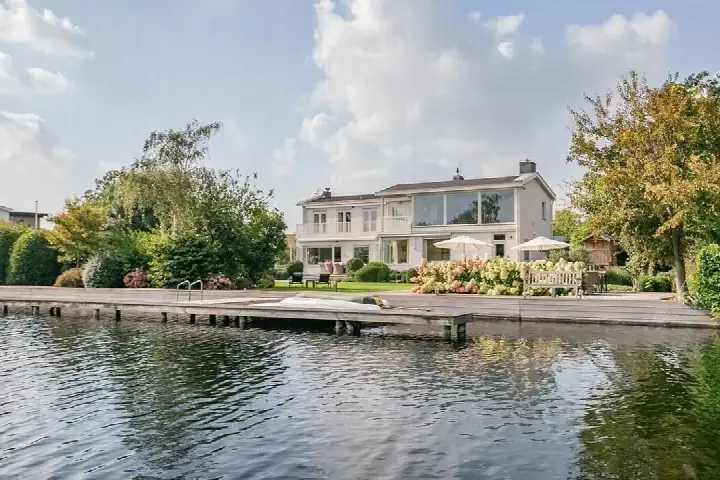 Home for sale: Baambrugse Zuwe 128C, Vinkeveen Plassengebied Vinkeveen