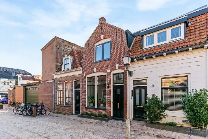 Terraced house for sale: Baanstraat 22, Binnenstad - Buurt 10 03 Hoorn