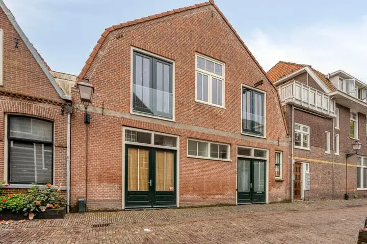 Apartment for sale: Baanstraat 2A, Binnenstad - Buurt 10 03 Hoorn