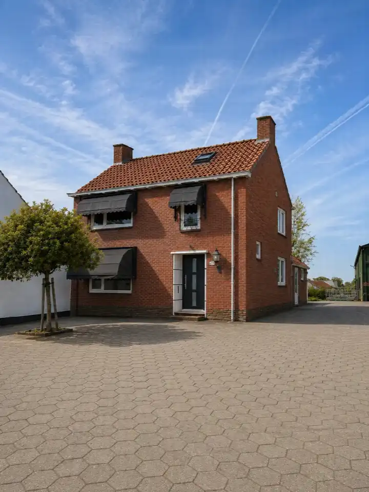 Twee-onder-één-kap te huur: Baarlosestraat 279A, Kern Hout-Blerick Venlo