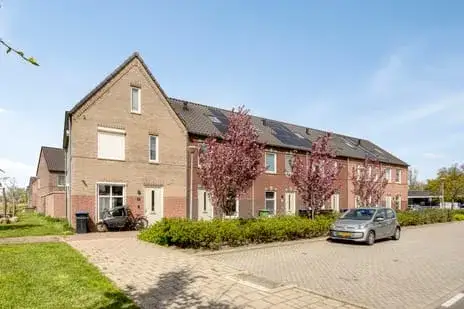 Tussenwoning te koop: Baas en Domburgstraat 31, Molenzicht Bodegraven