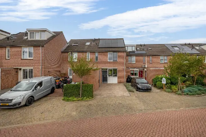 Tussenwoning te koop: Babsloot 12, Draaistok Boskoop