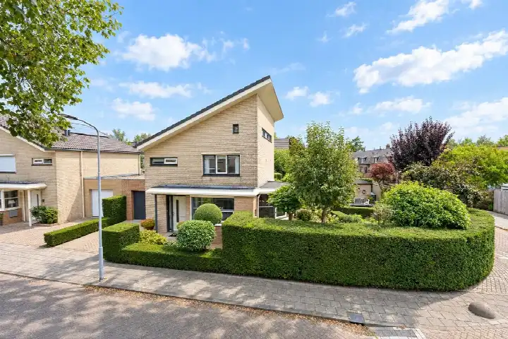 Hoekwoning te koop: Baesjoulaan 21, Het Ooij Tiel