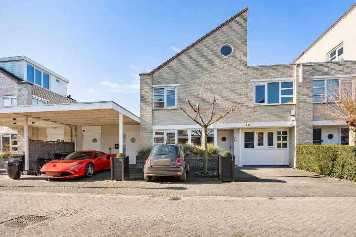 Tussenwoning te koop: Bakboord 5, Noorderplassen Oost Almere