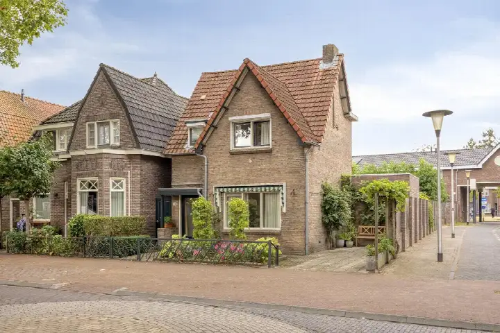 Semi-detached for sale: Bakelsedijk 24, Heipoort Helmond