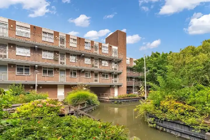 Appartement te koop: Bakkershof 98, Vliettuinen Wateringen