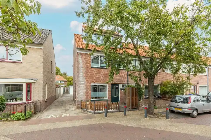 Apartment for sale: Bakkerstraat 41, Electrobuurt Hilversum