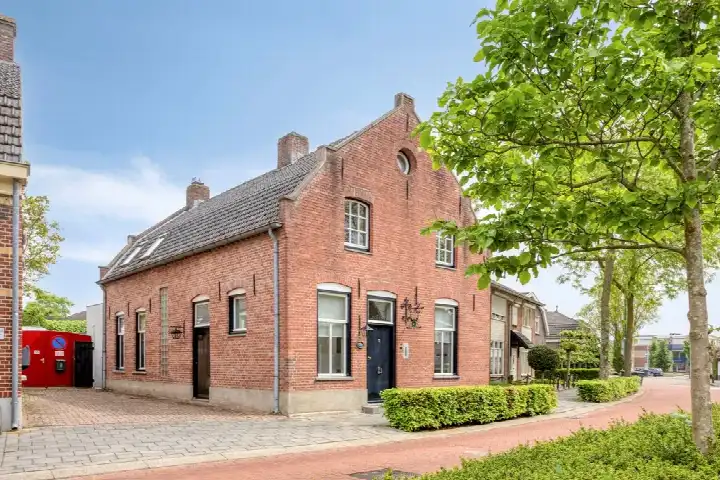Hoekwoning te koop: Bakkerstraat 57, Centrum Valkenswaard