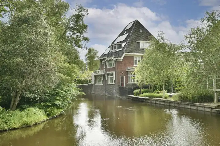 Vrijstaande woning te koop: Baljuwenlaan 26, Randwijck West Amstelveen