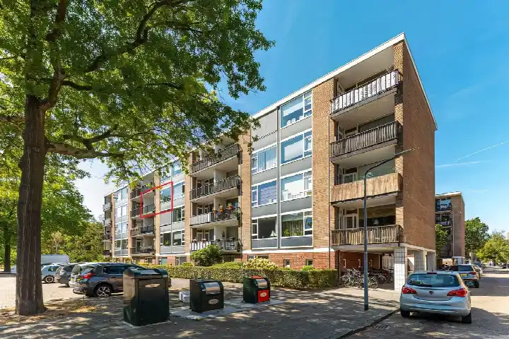 Apartment for sale: Banckertlaan 31, Zeeheldenkwartier Hilversum