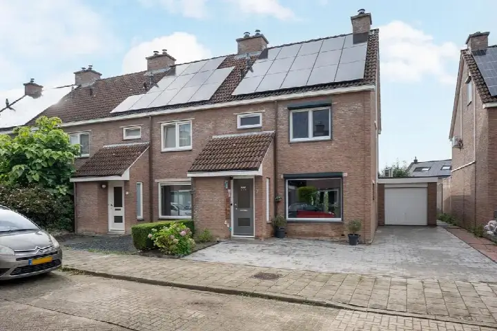 Hoekwoning te koop: Bandstraat 7, Hondsbroek Born
