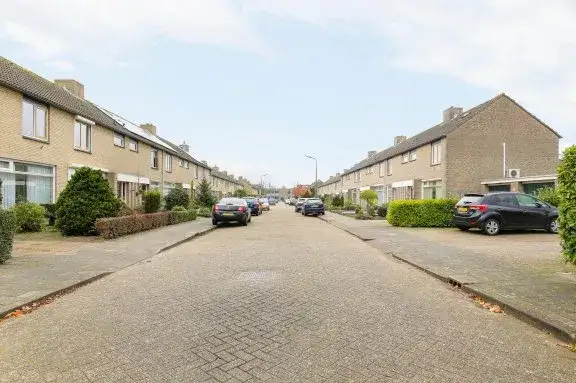 Tussenwoning te huur: Banierstraat 8, Prinsenbeek Prinsenbeek