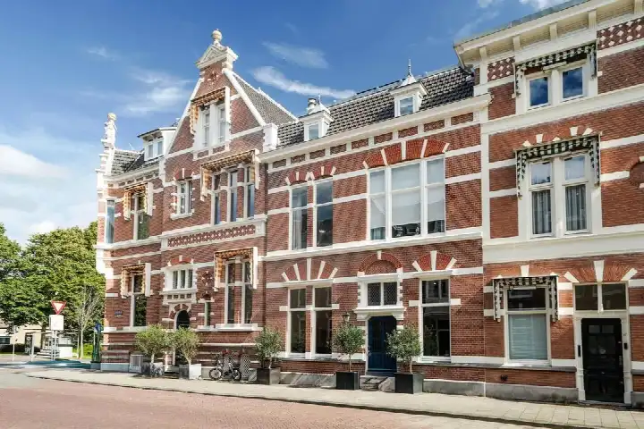 Terraced house for sale: Banstraat 4, Sweelinckplein e.o. 'S-Gravenhage