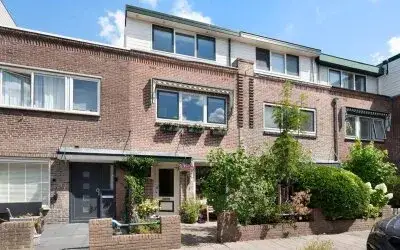 Tussenwoning te koop: Bantamstraat 21, Medanbuurt Haarlem