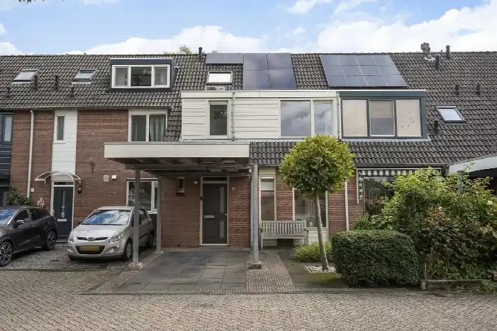 Terraced house for sale: Barentszrede 32, Redenbuurt Zoetermeer