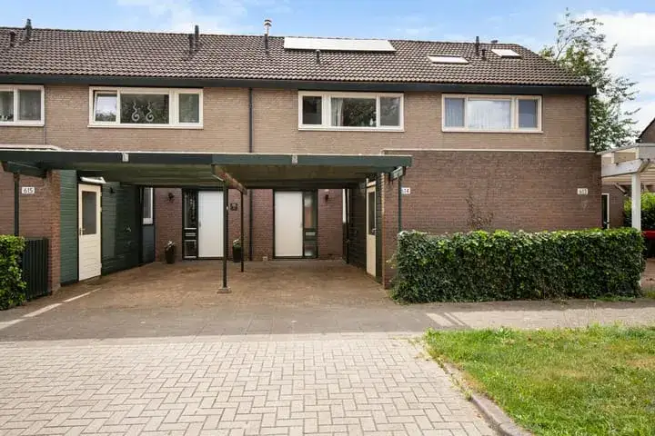 Terraced house for sale: Barnewinkel 614, Matendonk Apeldoorn