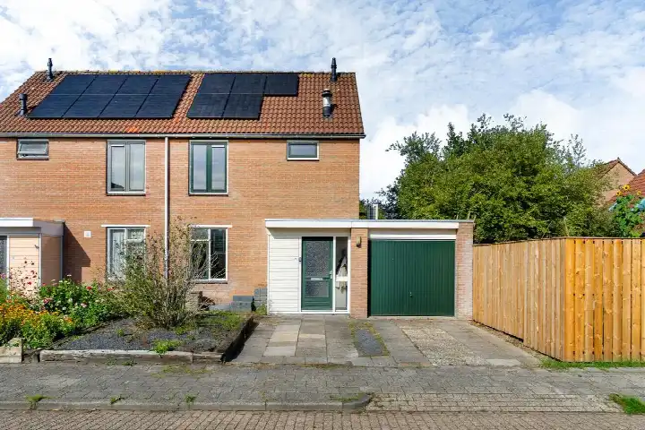Corner house for sale: Barten 71, Nijehaske Heerenveen