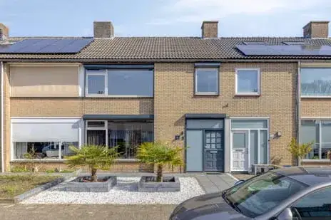 Terraced house for sale: Bartókstraat 72, de Helster Elst (Ge)