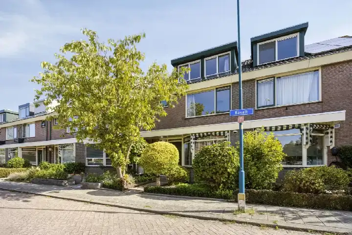 Tussenwoning te koop: Basalt 18, Stenenbuurt-Zuid Zoetermeer
