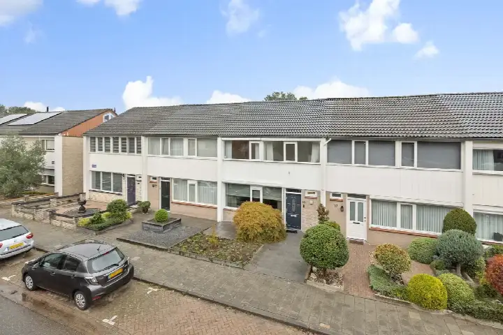 Terraced house for sale: Basstraat 19, Eeuwsels Helmond