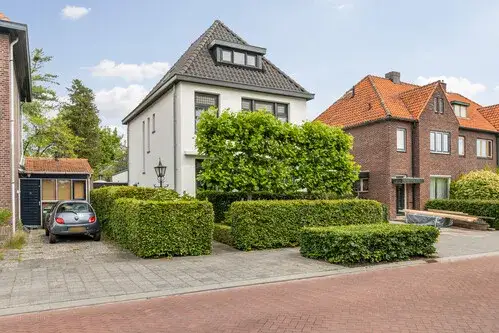 Vrijstaande woning te koop: Bavelselaan 123, Overakker Breda
