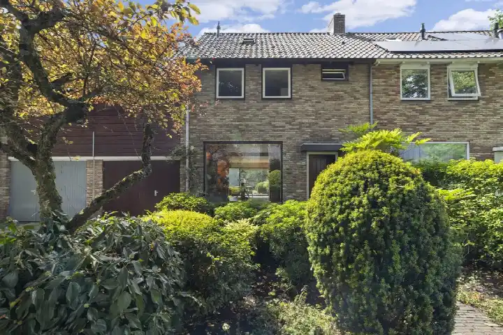 Terraced house for sale: Bayershoffweg 56, Oud West Heiloo