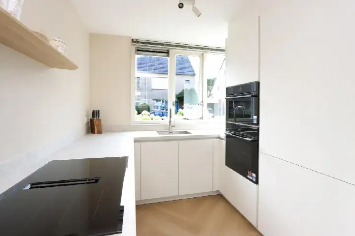 Tussenwoning te koop: Beatlesweg 11, Muziekwijk N.-Zuidwest Almere