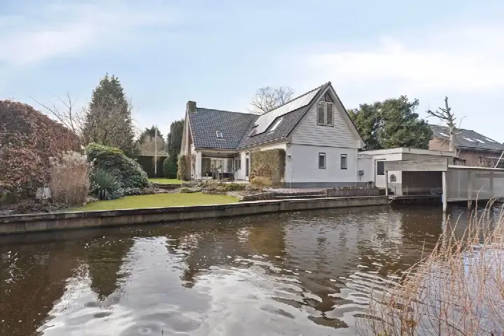 Detached house for sale: Beatrixlaan 10, Middelbuurt Warmond